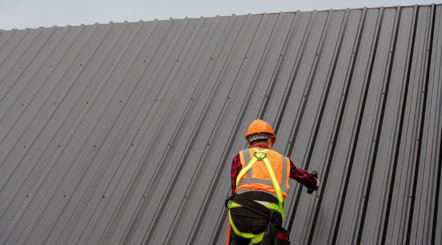Professional residential roofers in Akutan, AK